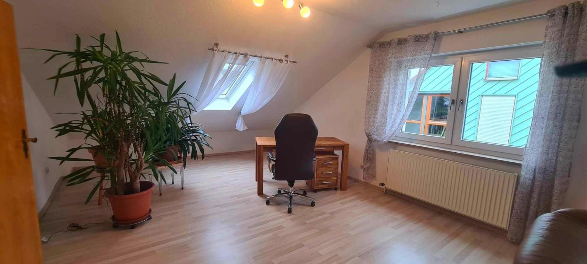Gemuetliche 120 Qm Ferienwohnung Mit Balkon Adelsdorf Exterior photo